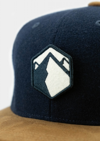 "Wintersport: Transformer" - dunkelblau (Snapback)